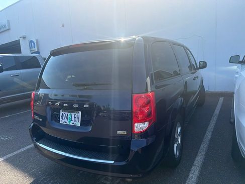 Used 2015 Dodge Grand Caravan SE w/ Quick Order Package 29E SE FWD image 6