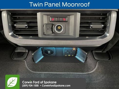 Used 2025 Ford F150 Platinum image 16