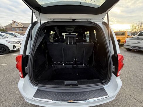 Used 2019 Dodge Grand Caravan GT FWD image 13