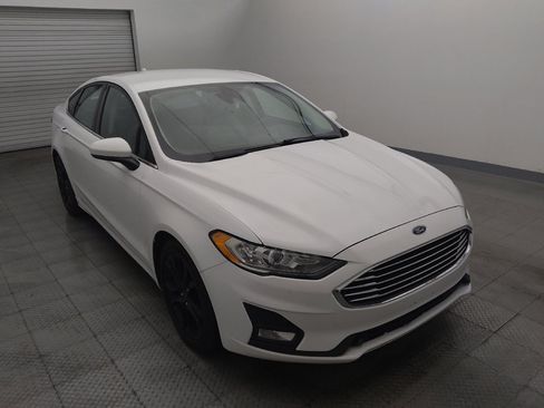 Used 2019 Ford Fusion SE w/ Equipment Group 151A FWD image 13