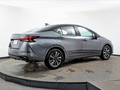 Used 2024 Nissan Versa SV image 8