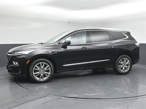 Used 2023 Buick Enclave Essence w/ Experience Buick Package image 4