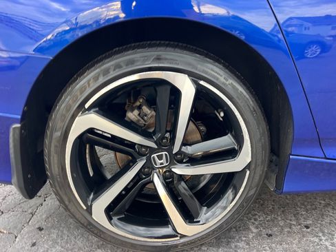 Used 2018 Honda Accord Sport image 40