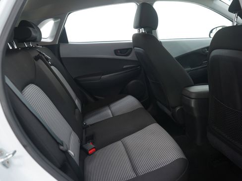 Used 2018 Hyundai Kona SE image 12