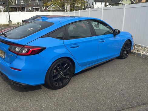 Used 2024 Honda Civic Sport image 2
