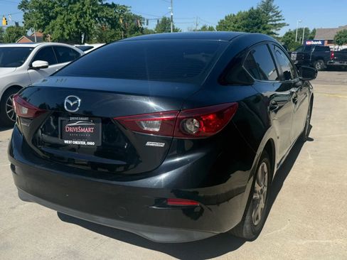 Used 2016 MAZDA MAZDA3 i Sport w/ Preferred Equipment Package FWD image 3