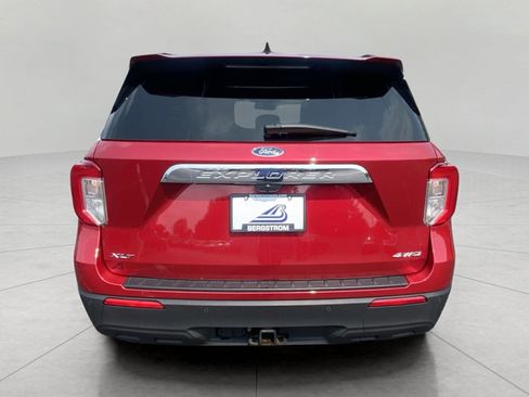 Used 2021 Ford Explorer XLT w/ Class III Trailer Tow Package AWD/4WD image 6
