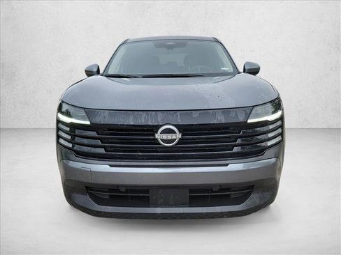 Used 2025 Nissan Kicks SV w/ Illumination Package FWD image 2