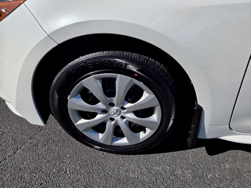 New 2027 Toyota Corolla LE FWD image 5