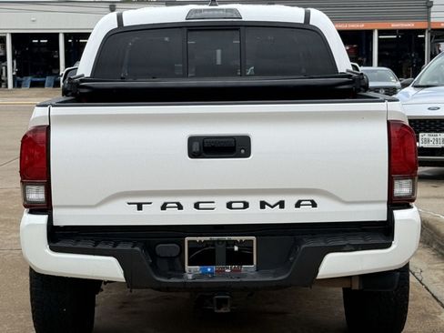 Used 2020 Toyota Tacoma SR w/ SR Convenience Package RWD image 6