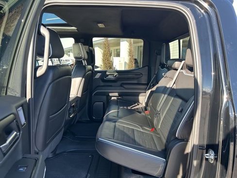 Used 2025 GMC Sierra 1500 AT4X image 21