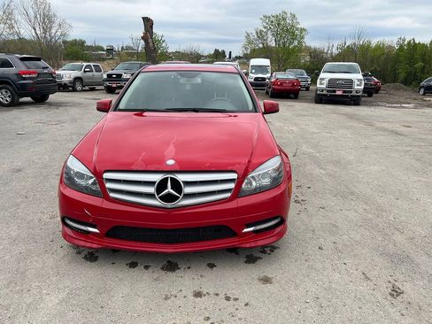 Used 2011 Mercedes-Benz C 300 4MATIC Sedan image 2