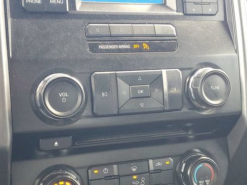 Used 2015 Ford F150 XLT AWD/4WD image 20