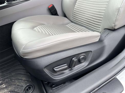 Certified 2023 Toyota Camry SE image 19