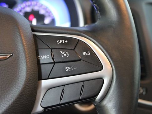 Used 2015 Chrysler 200 Limited w/ Comfort Group FWD image 17