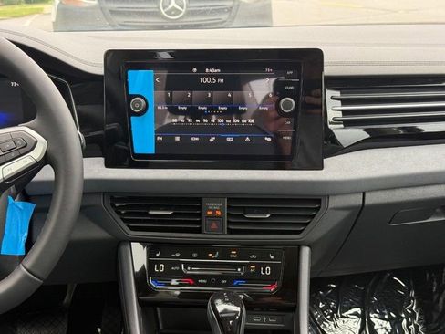 New 2025 Volkswagen Jetta SE image 7