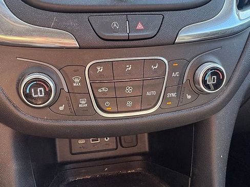 Used 2024 Chevrolet Equinox LT AWD/4WD image 23
