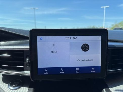 Used 2020 Ford Explorer XLT w/ Equipment Group 202A image 23