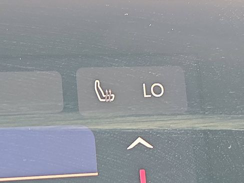 Used 2025 Jeep Compass Limited image 15