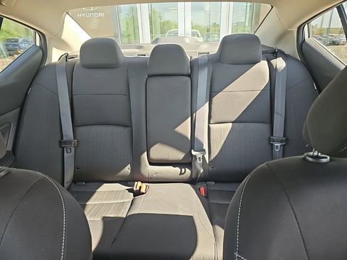 Used 2025 Nissan Altima 2.5 SV FWD image 23