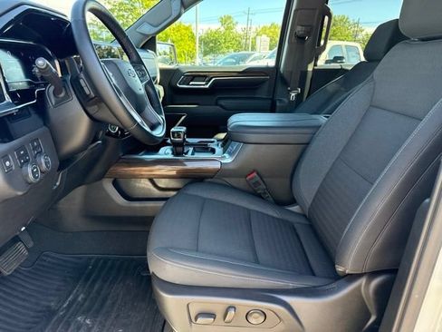 Used 2023 Chevrolet Silverado 1500 RST AWD/4WD image 19