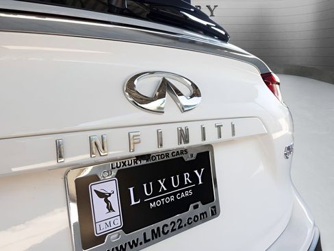 Used 2021 INFINITI QX50 Luxe AWD/4WD image 17