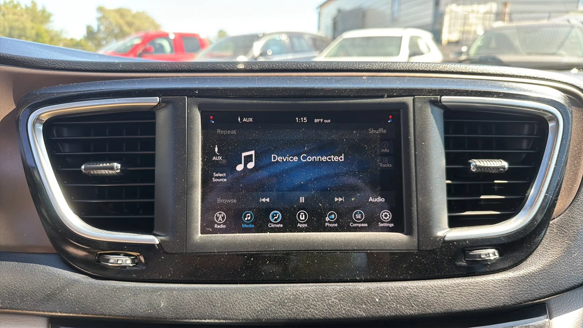 Used 2018 Chrysler Pacifica LX w/ Tire & Wheel Group FWD image 5