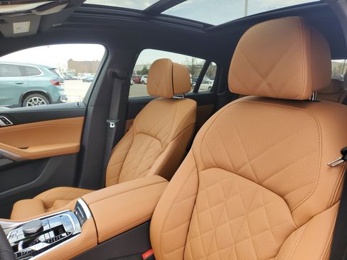 Certified 2026 BMW X6 xDrive40i w/ Climate Comfort Package image 7