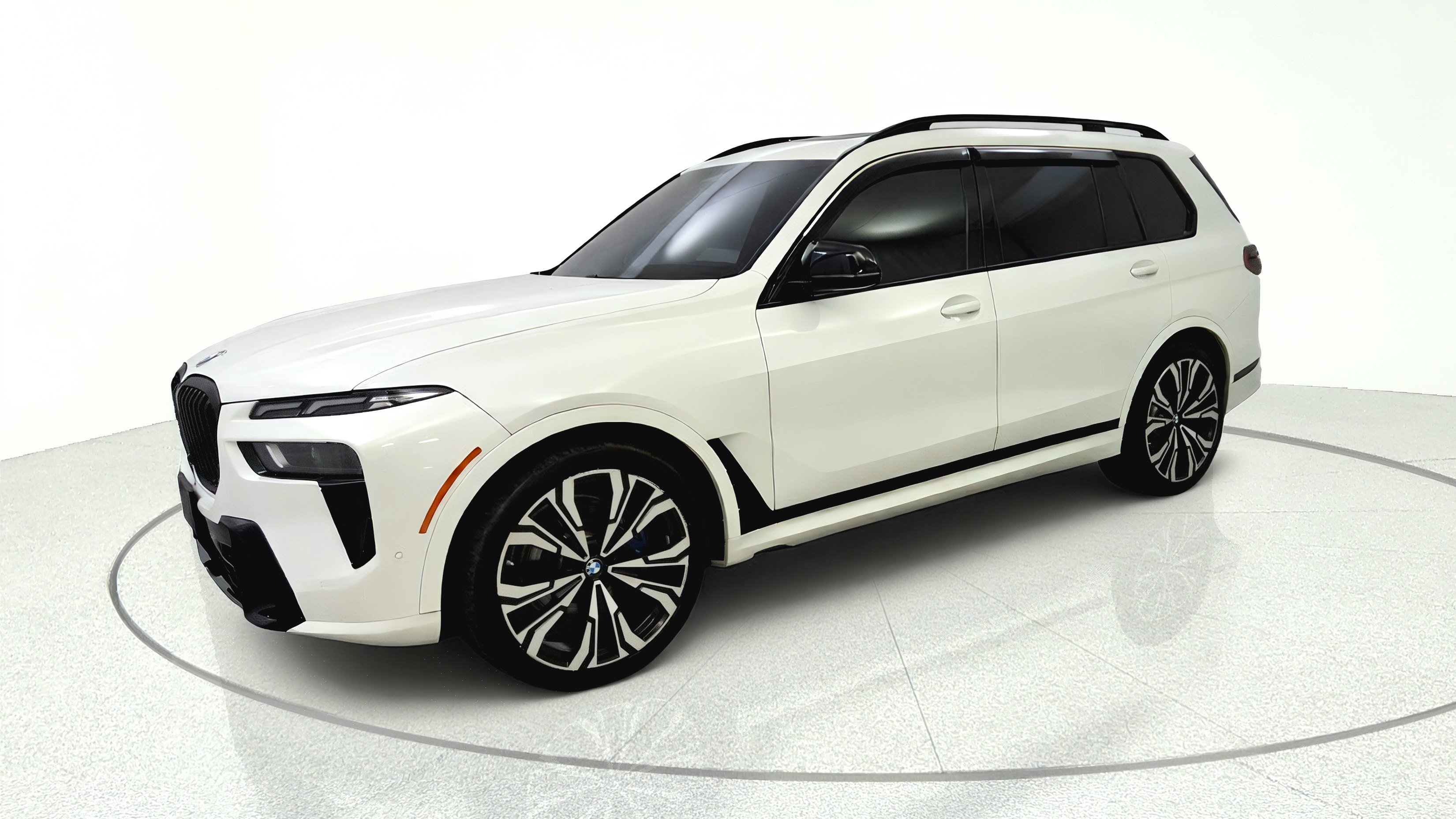 Used 2023 BMW X7 xDrive40i w/ M Sport Package AWD/4WD image 3
