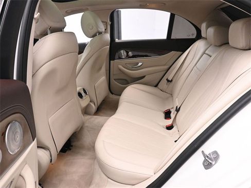 Used 2018 Mercedes-Benz E 300 4MATIC image 14