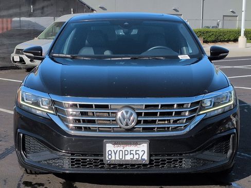 Used 2022 Volkswagen Passat 2.0T R-Line image 3