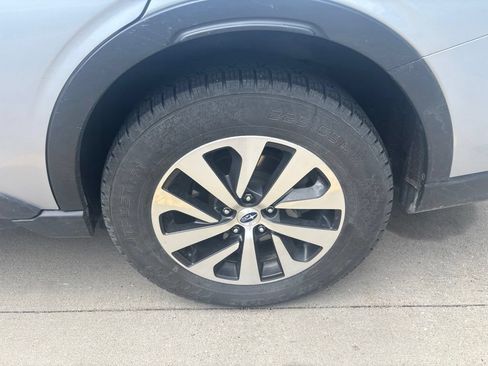 Used 2022 Subaru Outback Premium AWD/4WD image 11