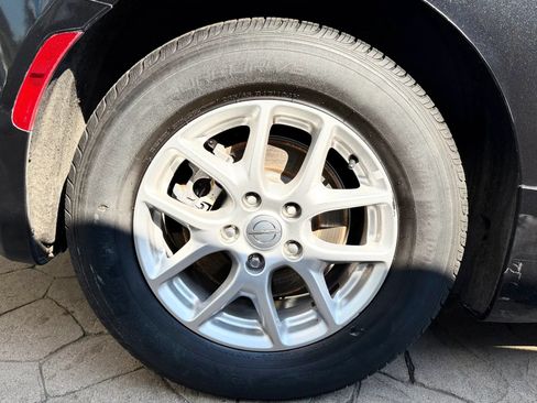 Used 2022 Chrysler Pacifica Touring-L FWD image 53