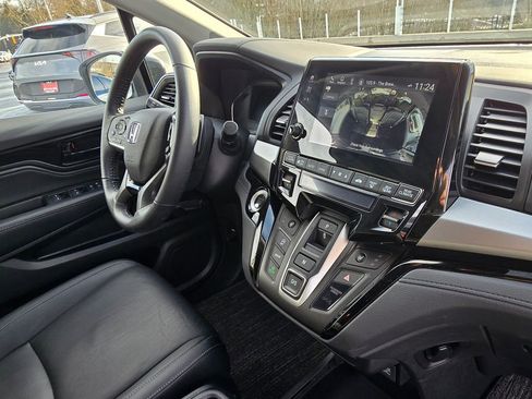Used 2022 Honda Odyssey Touring image 11