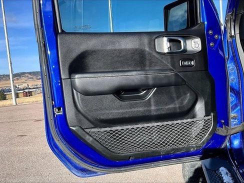 Used 2020 Jeep Wrangler Unlimited Sahara w/ Uconnect 4C Nav & Sound Group image 20