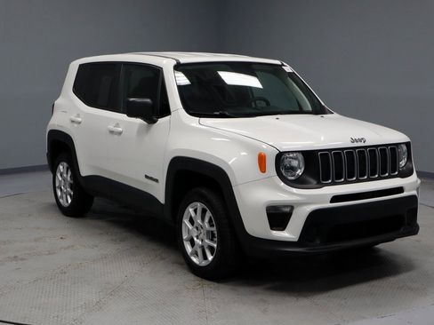 Used 2023 Jeep Renegade Latitude image 1