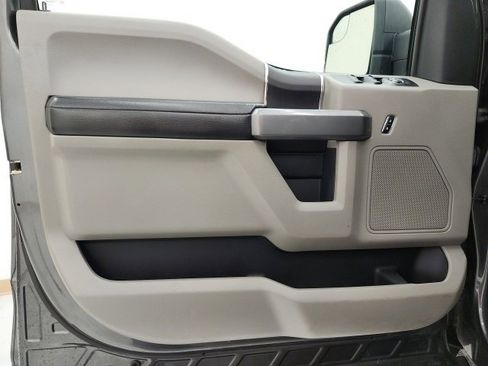 Used 2018 Ford F150 XLT image 11