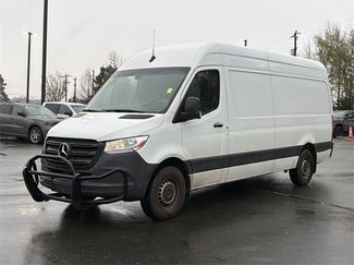 Used 2021 Mercedes-Benz Sprinter 2500 video 2