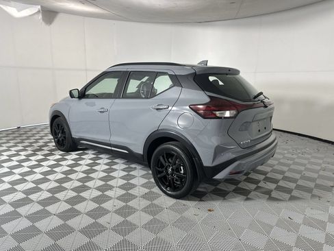 Used 2023 Nissan Kicks SR w/ SR Premium Package FWD image 6