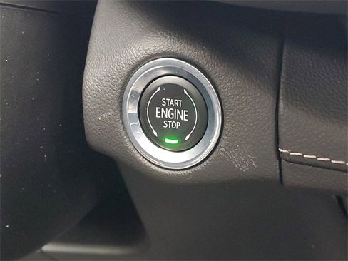 Certified 2023 Buick Envision Essence image 25