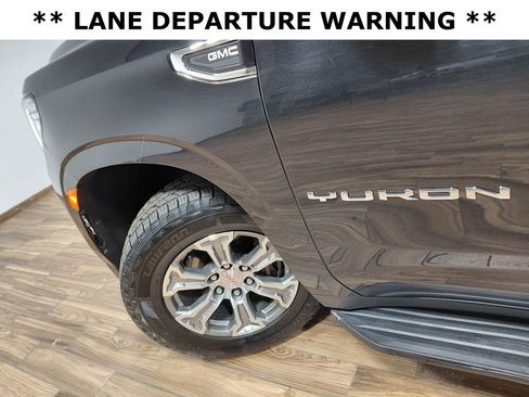Used 2024 GMC Yukon SLE AWD/4WD image 9