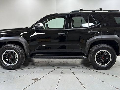 Certified 2025 Toyota 4Runner TRD Off-Road Premium image 8