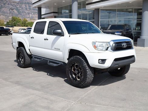 Used 2015 Toyota Tacoma 4x4 Double Cab image 7