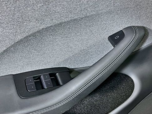 Used 2024 Tesla Model 3 Standard Range RWD image 22
