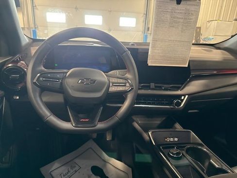 Used 2025 Chevrolet Equinox RS image 22