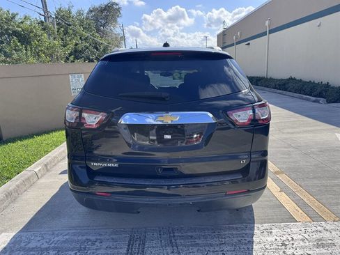 Used 2016 Chevrolet Traverse LT w/ Style and Technology Package image 5