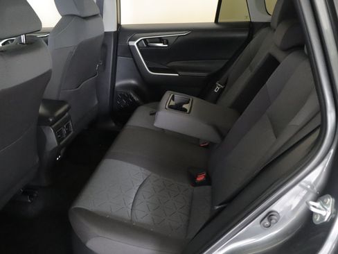 Used 2025 Toyota RAV4 XLE w/ Convenience Package AWD/4WD image 9