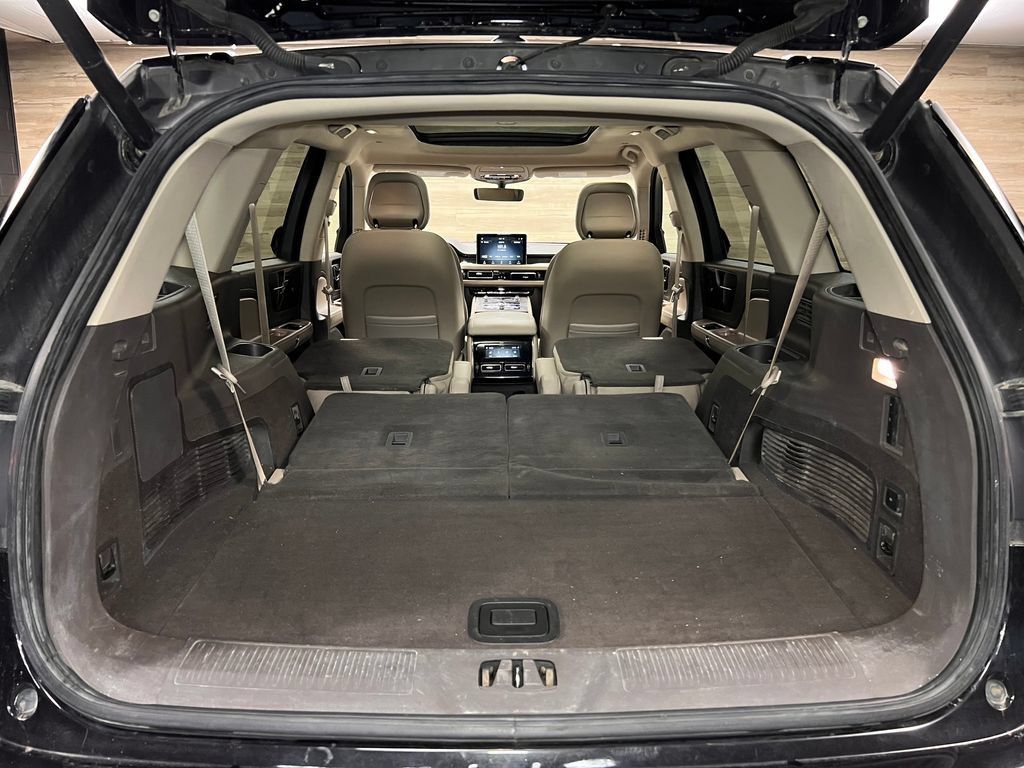 Used 2020 Lincoln Aviator Reserve w/ Equipment Group 201A AWD/4WD image 28