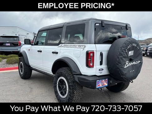 New 2026 Ford Bronco Badlands w/ Sasquatch Package AWD/4WD image 3