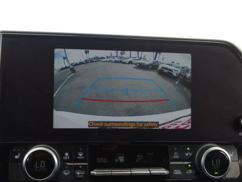 Certified 2024 Toyota Highlander XLE image 29